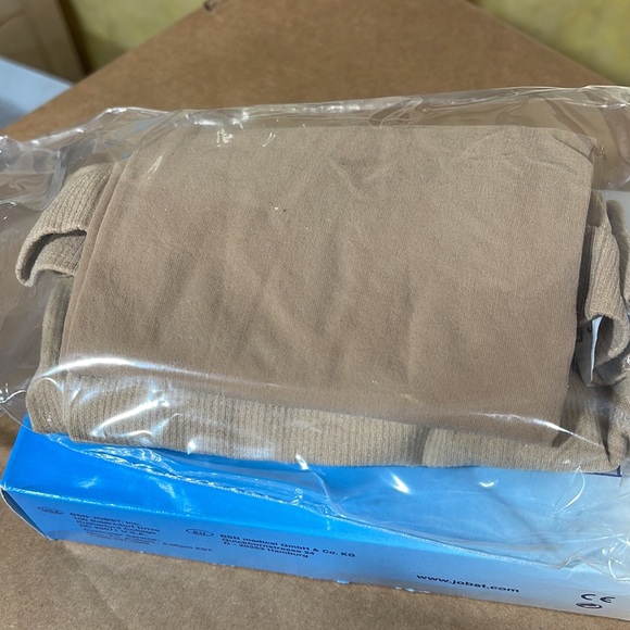 Jobst UltraSheer 15-20mmHg support pantyhose -Silky Beige in Large BNIB - Picture 6 of 9
